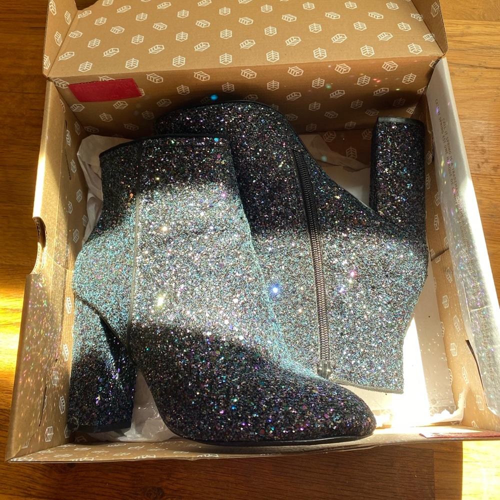 Call It Spring Womens Talcahuano Glitter Booties